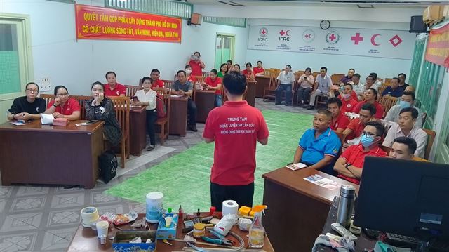 Thành phố Hồ Chí Minh: Tập huấn kỹ năng hóa trang vết thương nạn nhân