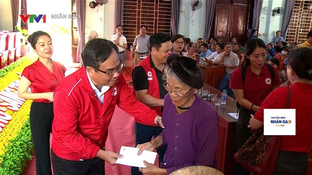 Hỗ trợ người dân tái thiết sau ảnh hưởng của những cơn bão vừa qua VTV1 Ngày 3.11.2025