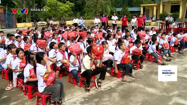 Dinh dưỡng cho trẻ em nghèo khuyết tật, tập trung triển khai tại các tỉnh thành chịu ảnh hưởng của thiên tai VTV1 Ngày 14.10.2024