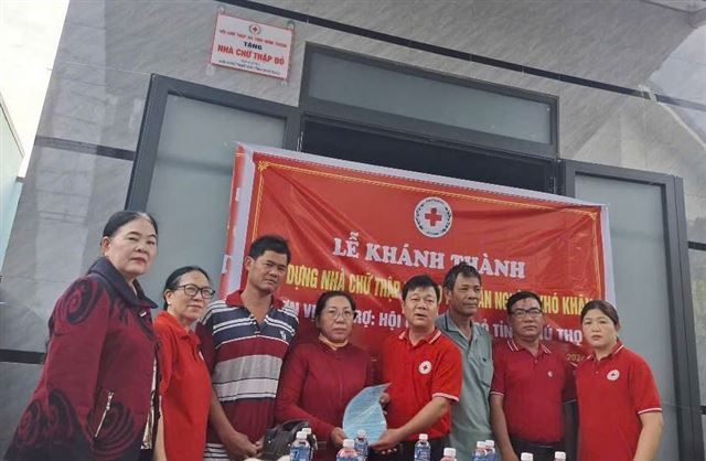 Ninh Thuận: Bàn giao 02 căn nhà Chữ thập đỏ cho ngư dân nghèo