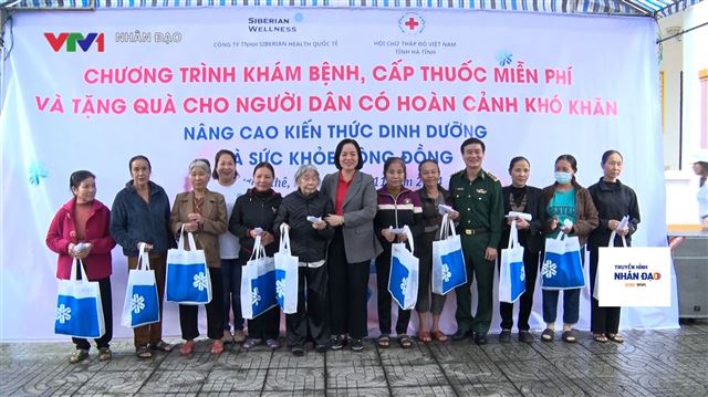 Khám bệnh, trao quà cho các hộ gia đình khó khăn tại Hà Tĩnh VTV1 Ngày 2.12.2024