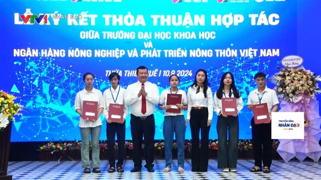 “Chắp cánh ước mơ” – chương trình trao học bổng thường niên cho HS, SV có hoàn cảnh khó khăn VTV1 Ngày 16.12.2024
