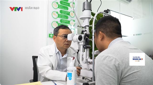 Hỗ trợ khám và điều trị mắt cho ngừoi dân có hoàn cảnh khó khăn VTV1 Ngày 20.5.2024