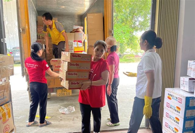 Lào Cai: Tiếp nhận và phân bổ hàng cứu trợ khẩn cấp đồng bào bị thiên tai bão số 3 trị giá trên 37 tỷ đồng