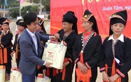 Tin Thời sự 11h VTV1 về Tết Nhân ái 2020