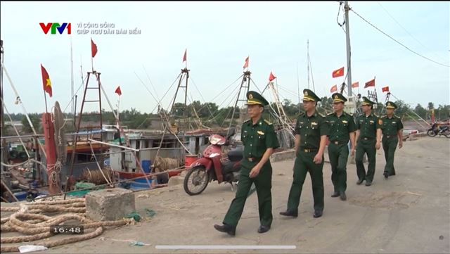 Giúp ngư dân bám biển