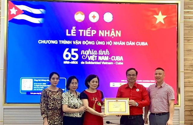 Tiếp nhận ủng hộ của các tổ chức dành cho nhân dân Cuba