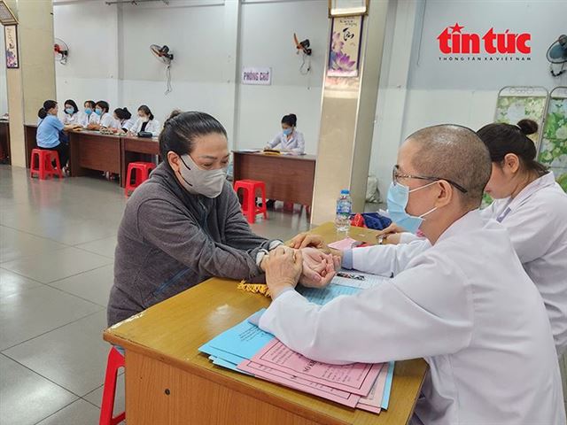 Phòng khám đông y “0 đồng” gần hai thập kỷ lặng thầm vì người nghèo