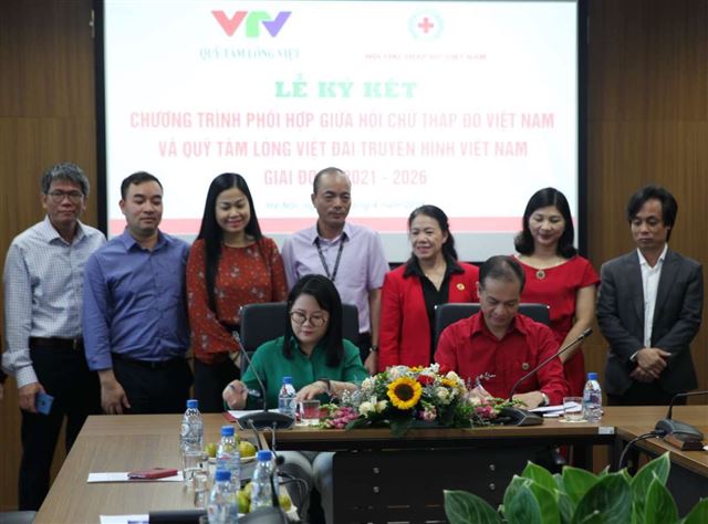 Lễ ký kết Chương trình phối hợp giữa Hội Chữ thập đỏ Việt Nam và Quỹ Tấm lòng Việt