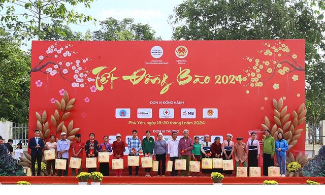 “Tết đồng bào 2024” đến với bà con vùng cao Phù Yên