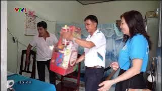 Tặng sổ BHXH, thẻ BHYT và mang tết ấm đến với những hoàn cảnh khó khăn