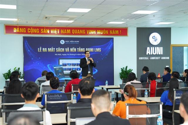 AIUni ra mắt nền tảng đào tạo và sách thực hành AI