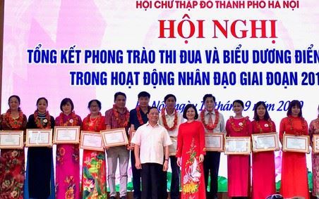 Hà Nội: Phong trào thi đua lan tỏa mạnh mẽ trong cộng đồng