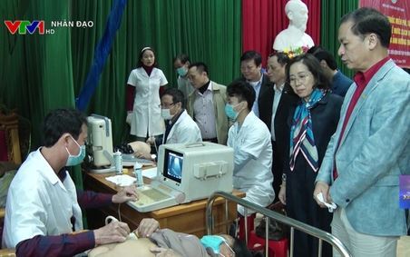 Hoạt động chăm sóc sức khỏe cho người dân thiệt hại bởi bão lũ VTV1 Ngày 14 12 2020