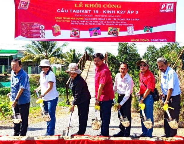 Khởi công xây dựng 2 cầu nông thôn tại xã Tân Kiều