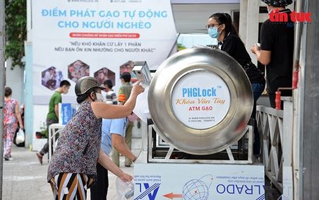 ‘ATM gạo’ tái hoạt động hỗ trợ người dân trong khu cách ly ở TP Hồ Chí Minh