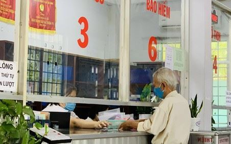 Làm sao để điều chỉnh việc gộp sổ bảo hiểm xã hội cho đúng quy định?