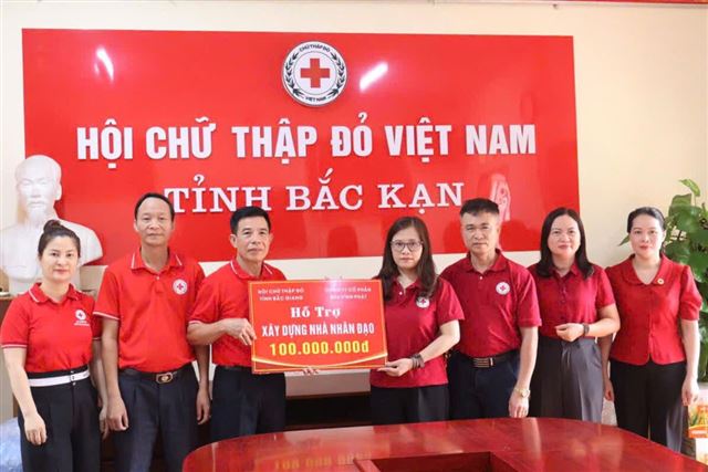 Bắc Giang: Hỗ trợ người dân vùng lũ tỉnh Bắc Kạn
