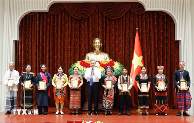 Tổng Bí thư, Chủ tịch nước: Già làng, trưởng bản góp phần củng cố khối đại đoàn kết toàn dân tộc