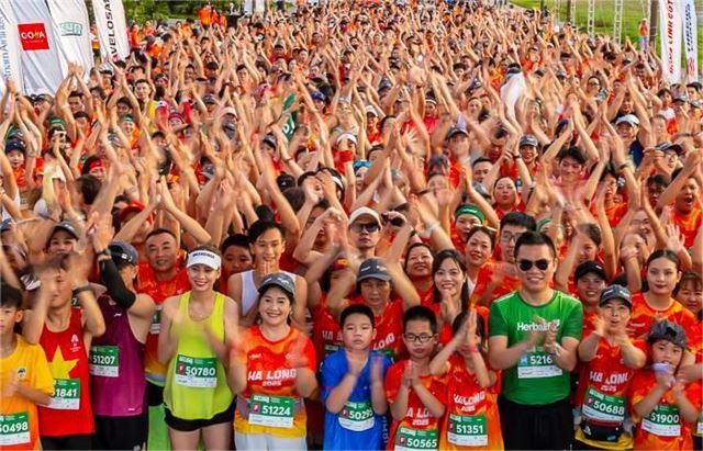 Herbalife Việt Nam đồng hành cùng giải chạy VnExpress Marathon Hạ Long 2025