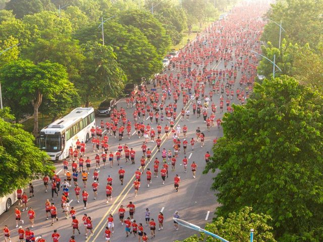 Giải Marathon Quốc tế Hà Nội Techcombank mùa thứ 5: Cảm nhận vẻ đẹp Hà Nội qua từng bước chạy 