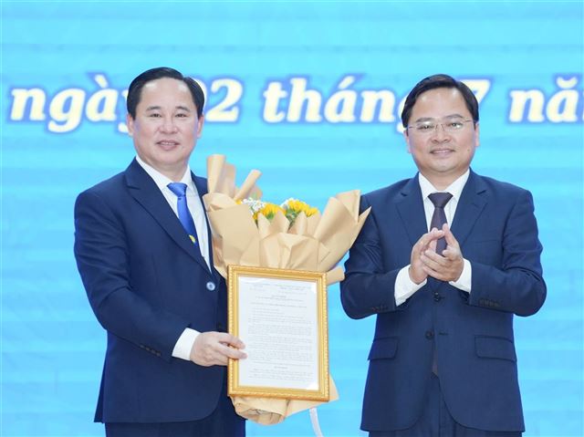 Tổng Liên đoàn Lao động Việt Nam trao quyết định bổ nhiệm lãnh đạo Trường Đại học Công đoàn