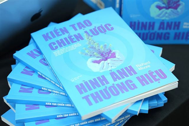 Ra mắt sách “Kiến tạo chiến lược hình ảnh thương hiệu” 