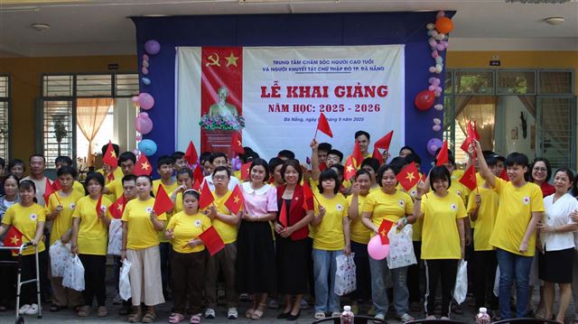 Đà Nẵng: Khai giảng ấm áp tại Trung tâm chăm sóc người cao tuổi và người khuyết tật