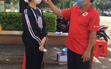 Những giọt máu nghĩa tình