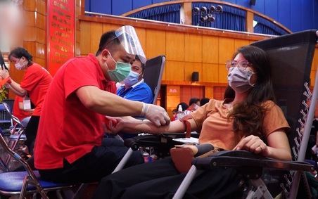 Nỗ lực đạt hiệu quả công tác tuyên truyền, vận động HMTN trong năm 2021 VTV1 Ngày 20.12.2021