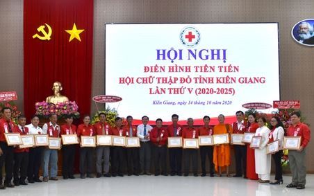 Kiên Giang:  Tuyên dương điển hình tiên tiến