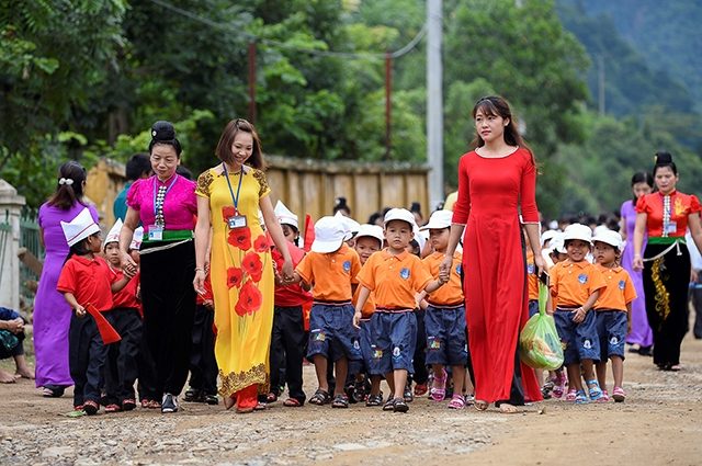 Sơn La cung cấp lương thực, nhu yếu phẩm cho học sinh vùng lũ