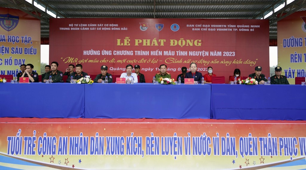 Quảng Ninh: Cán bộ chiến sĩ Trung đoàn CSCĐ Đông Bắc  hiến trên 500 đơn vị máu