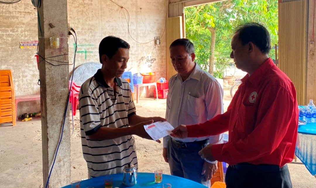 Đồng Tháp: Thăm hỏi, hỗ trợ gia đình có 3 trẻ em bị đuối nước xã Mỹ Hiệp, huyện Cao Lãnh
