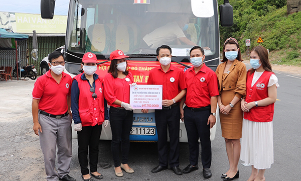 Hà Nội: 700 triệu đồng hỗ trợ Đà Nẵng phòng chống dịch COVID-19