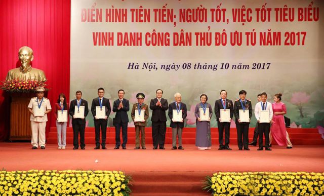 Hà Nội: Biểu dương điển hình tiên tiến, “Người tốt, việc tốt” và vinh danh 10 “Công dân Thủ đô ưu tú” năm 2017