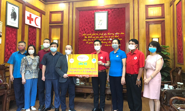 T.Ư Hội CTĐ Việt Nam tiếp nhận 50.000 khẩu trang N95 từ Công ty Diligo Holdings