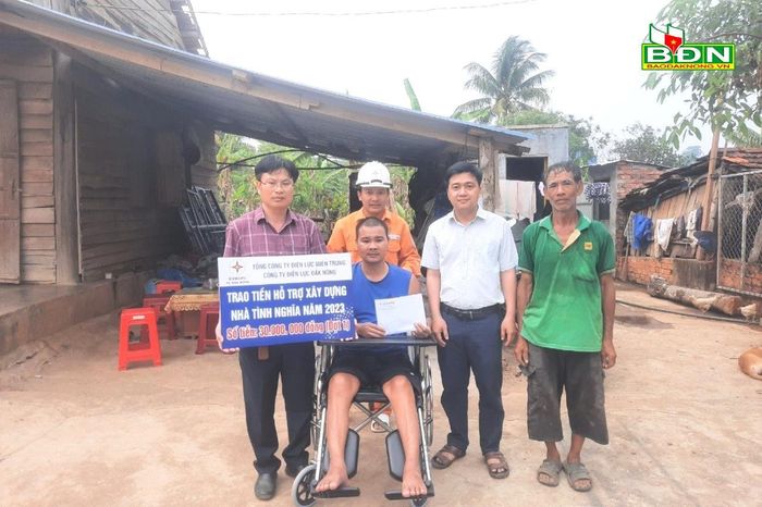 PC Đắk Nông xây dựng 5 nhà tình nghĩa cho hộ nghèo