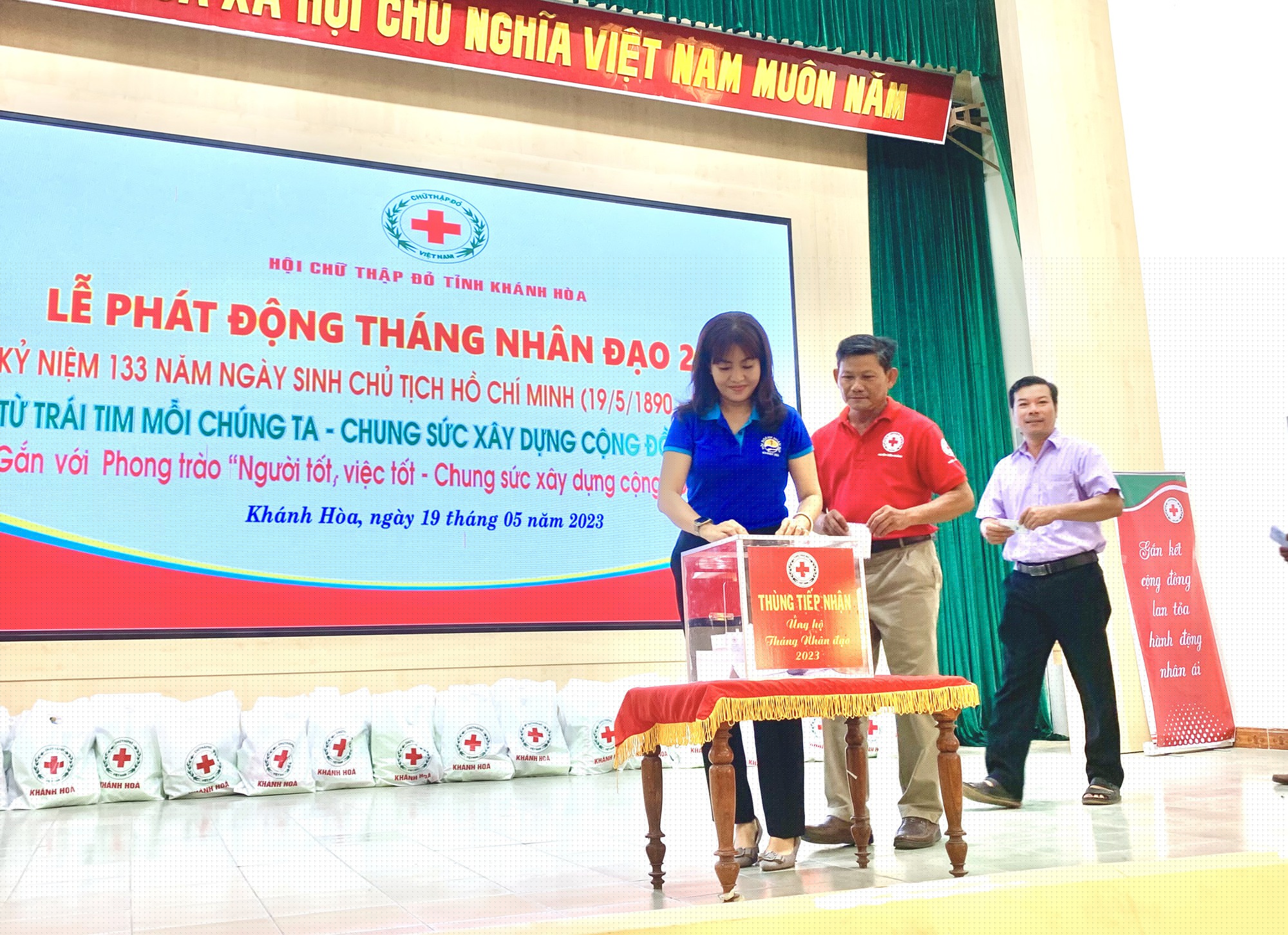 Khánh Hoà: Tiếp nhận gần 4 tỷ đồng tại Lễ phát động Tháng Nhân đạo