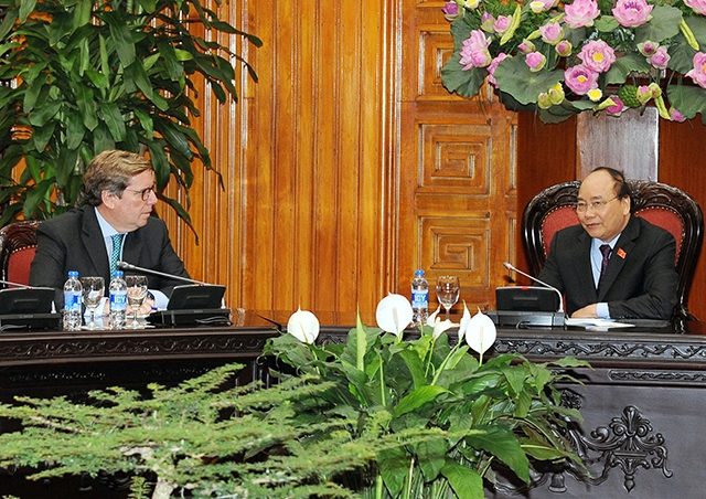 Thủ tướng Nguyễn Xuân Phúc tiếp Đoàn Ủy ban Nghề cá thuộc Nghị viện châu Âu