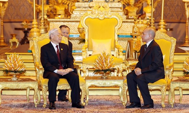 Tổng Bí thư Nguyễn Phú Trọng hội đàm với Quốc vương Nô-rô-đôm Xi-ha-mô-ni; hội kiến các nhà lãnh đạo Cam-pu-chia