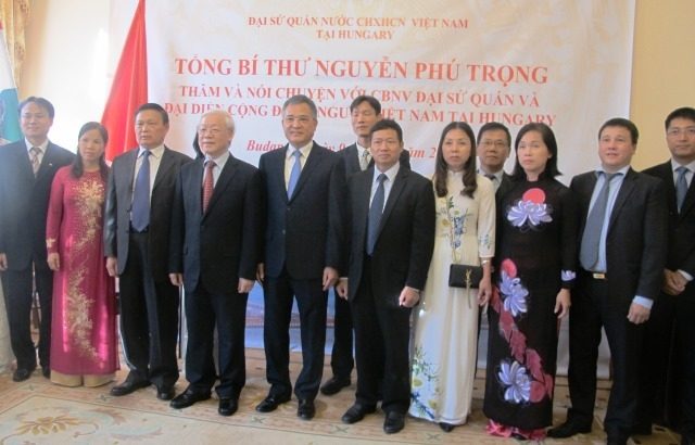 Tổng Bí thư Nguyễn Phú Trọng thăm, nói chuyện với đại diện cộng đồng người Việt Nam tại Hungary