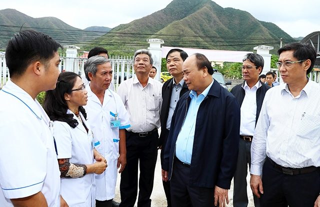 Khắc phục hậu quả bão số 12 là nhiệm vụ hàng đầu