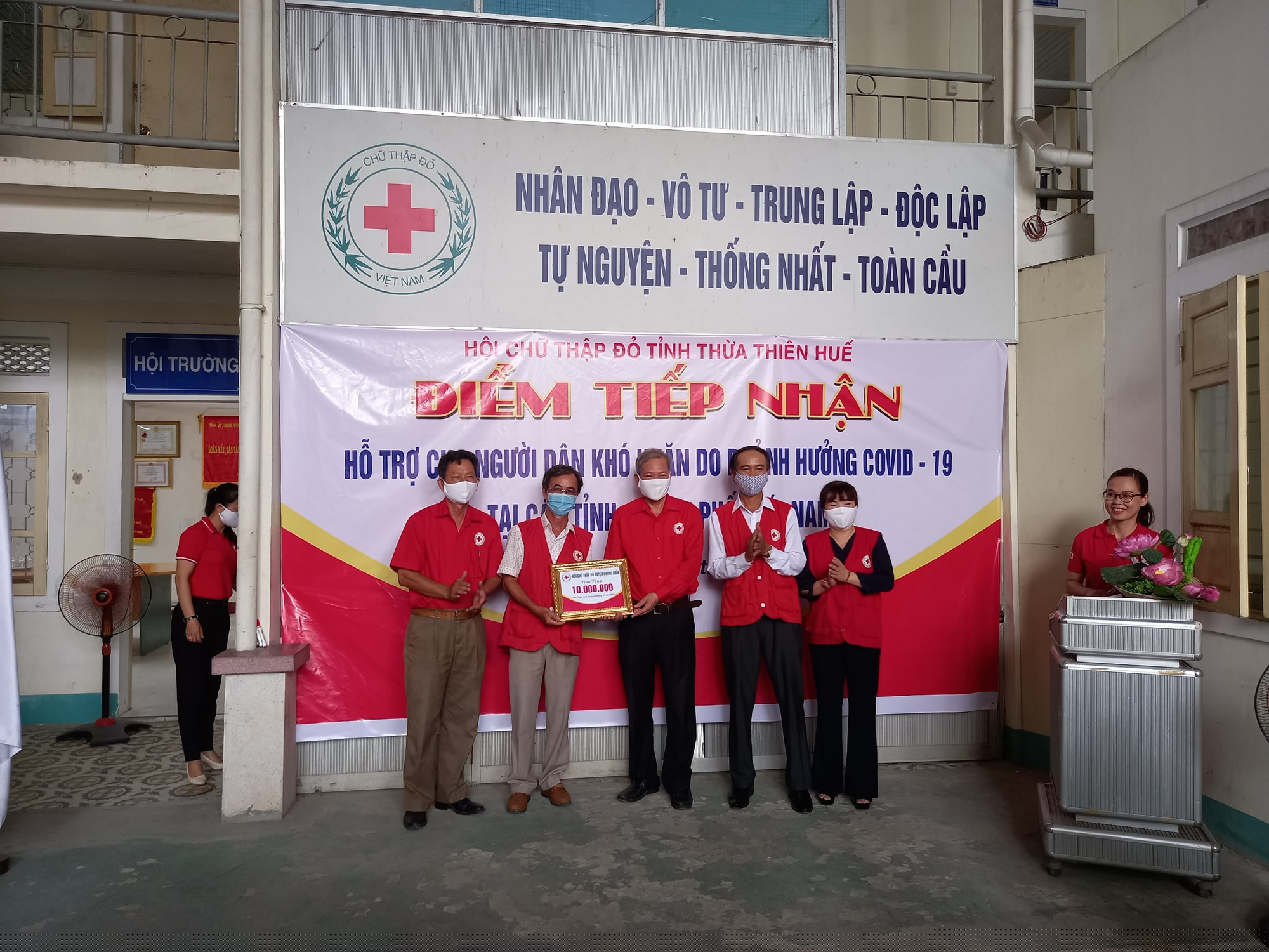 Hội Chữ thập đỏ tỉnh Thừa Thiên Huế: Hỗ trợ hơn 200 triệu đồng cho người dân các tỉnh phía Nam bị ảnh hưởng dịch bệnh Covid-19