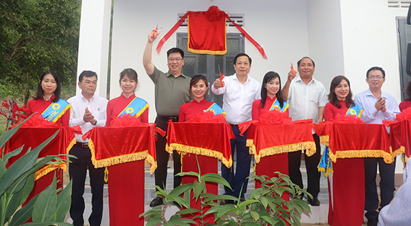 Khánh Hòa: Bàn giao 100 căn nhà cho người nghèo