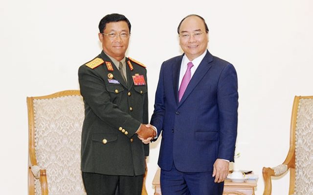 Thủ tướng Nguyễn Xuân Phúc tiếp Bộ trưởng Khoa học và Công nghệ Lào; Tổng Tham mưu trưởng QĐND Lào; Thủ hiến Chính phủ Vùng Phlan-đơ (Bỉ)