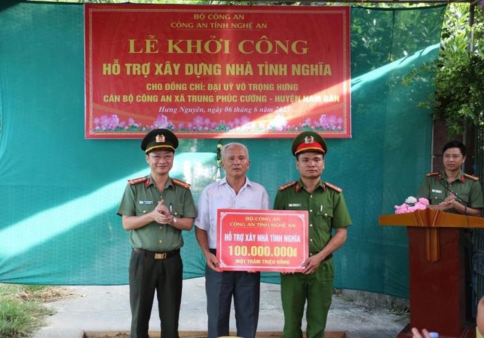 Khởi công xây nhà tình nghĩa cho cán bộ công an có hoàn cảnh đặc biệt khó khăn