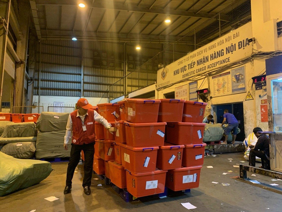 Gần 2,6 tỷ đồng cứu trợ khẩn cấp các gia đình bị thiệt hại bởi bão số 9 và mưa lũ