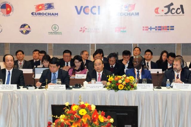 Thủ tướng Nguyễn Xuân Phúc dự Diễn đàn doanh nghiệp Việt Nam thường niên 2017