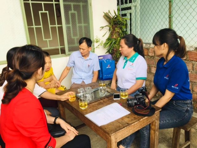 “Đồng hành cùng giáo viên vượt khó” hỗ trợ giáo viên tại xã Đăk Rve, huyện Kon Rẫy, tỉnh Kon Tum